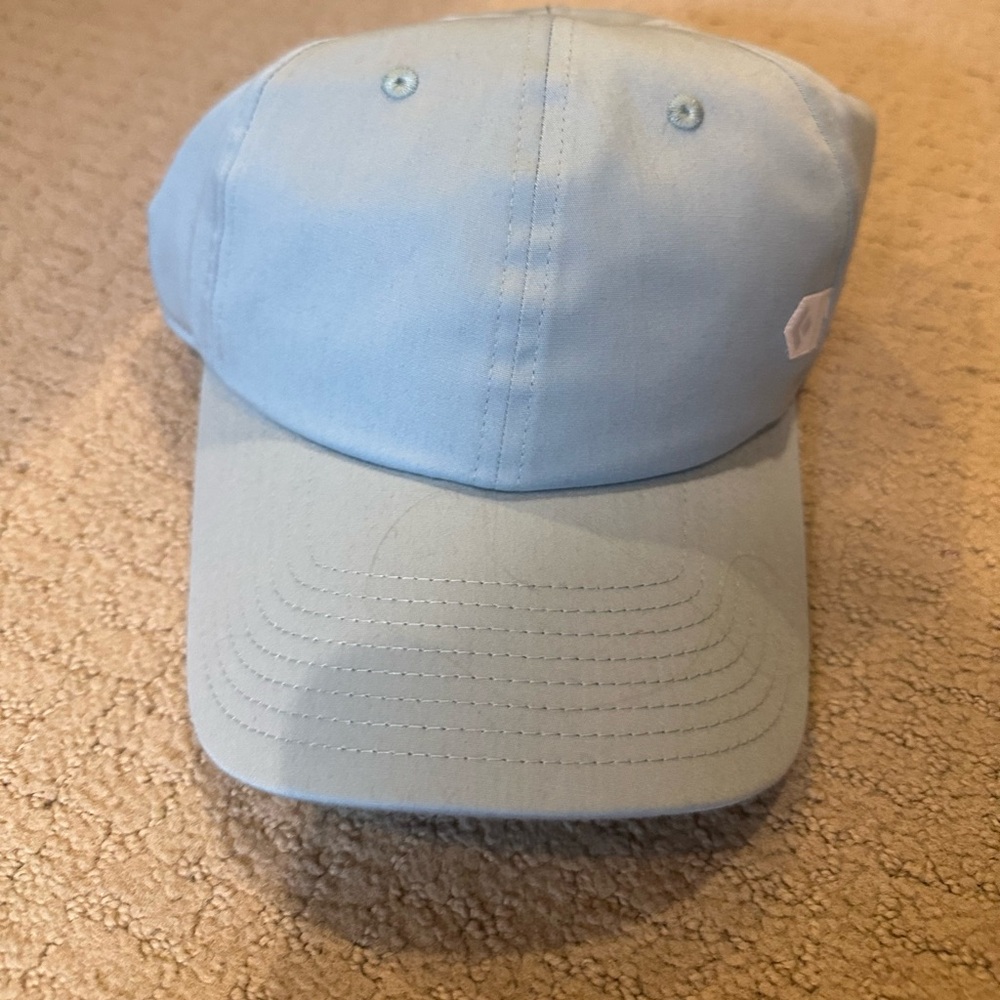 Black diamond undercover cap